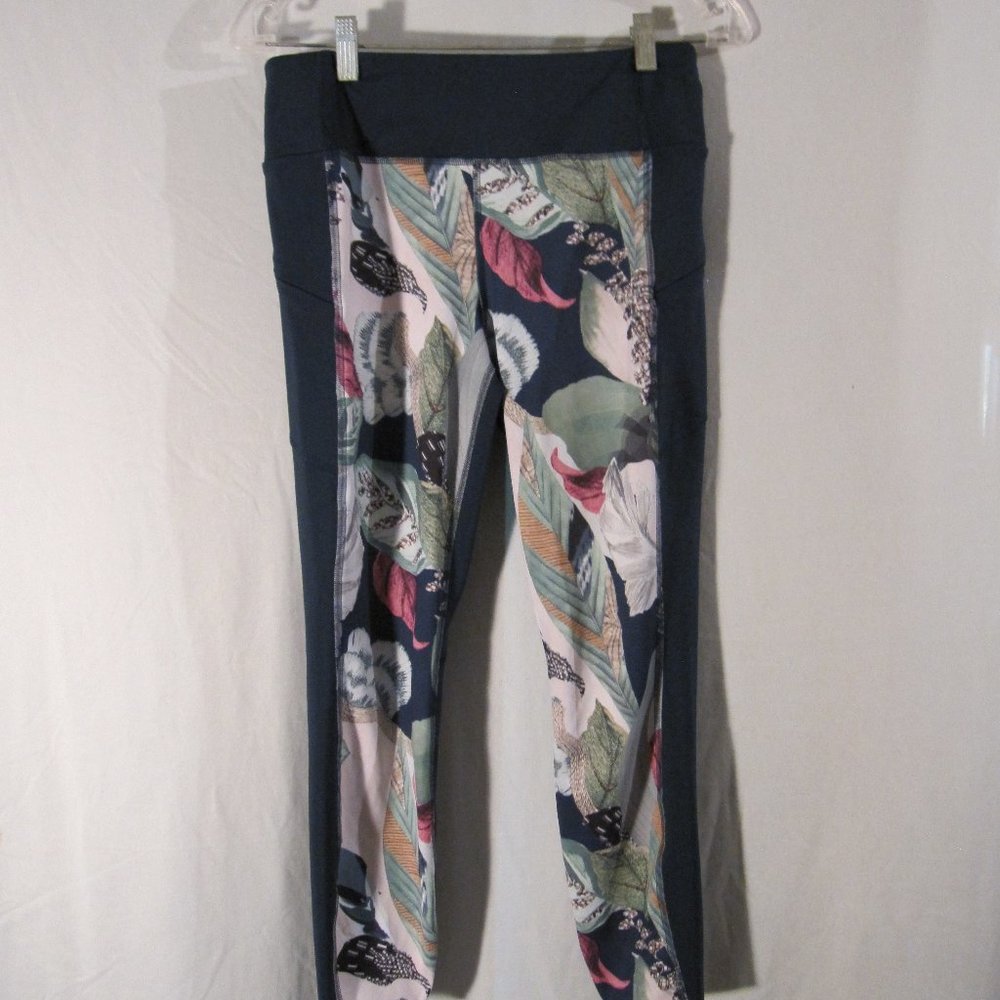 Athleta Oasis Contender 7/8 Tight Leggings M